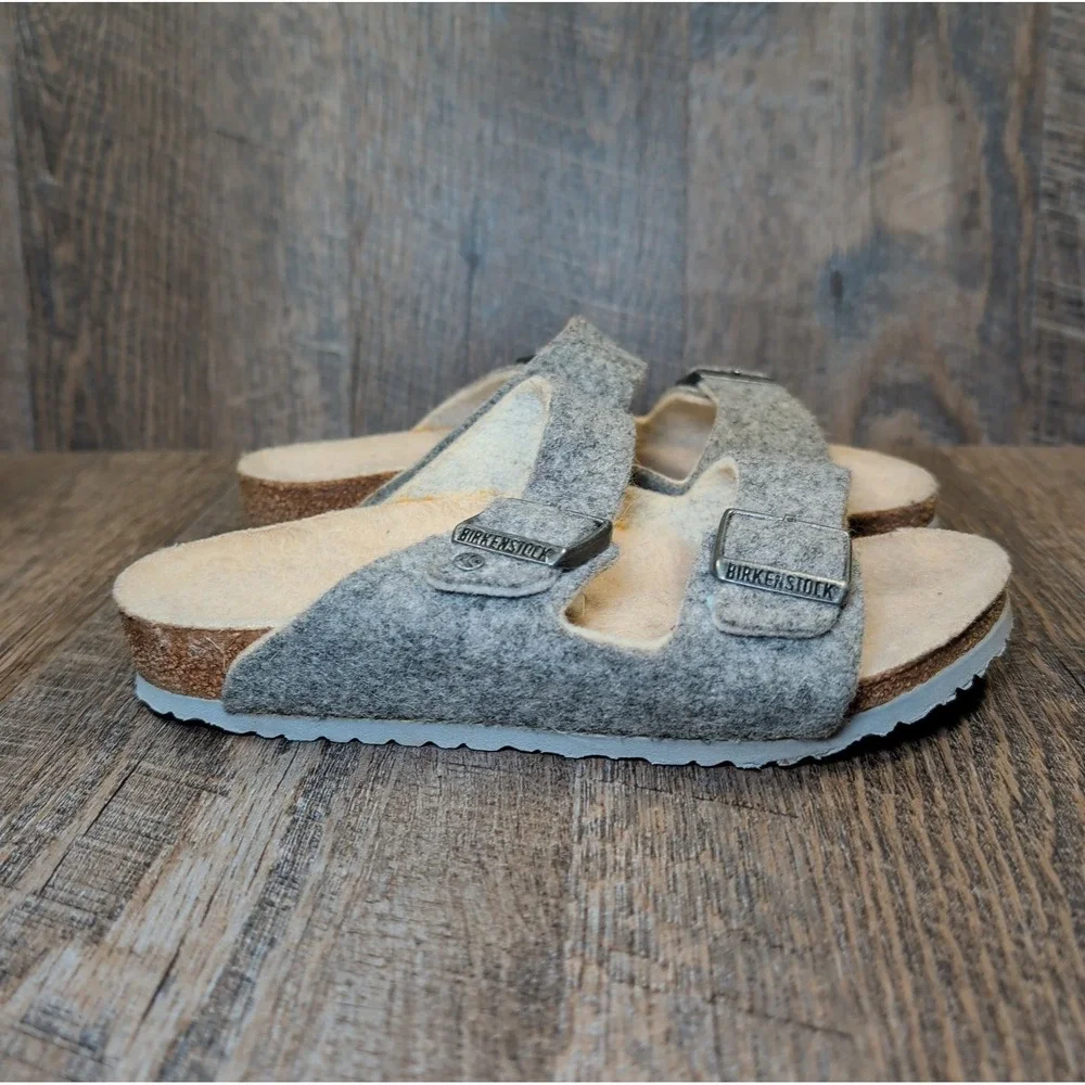 Birkenstock Arizona Rivet Gray Wool Shearling Buckle Sandals Girls Sz EU 33 US 2